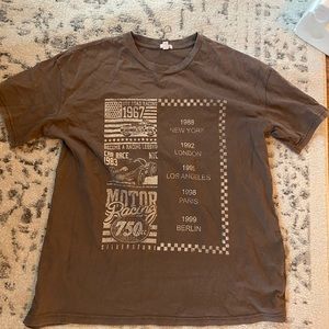 Garage graphic tee